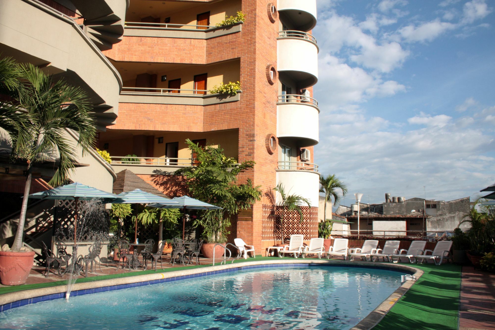 Hotel Ciudad Bonita بوكارامانغا المظهر الخارجي الصورة